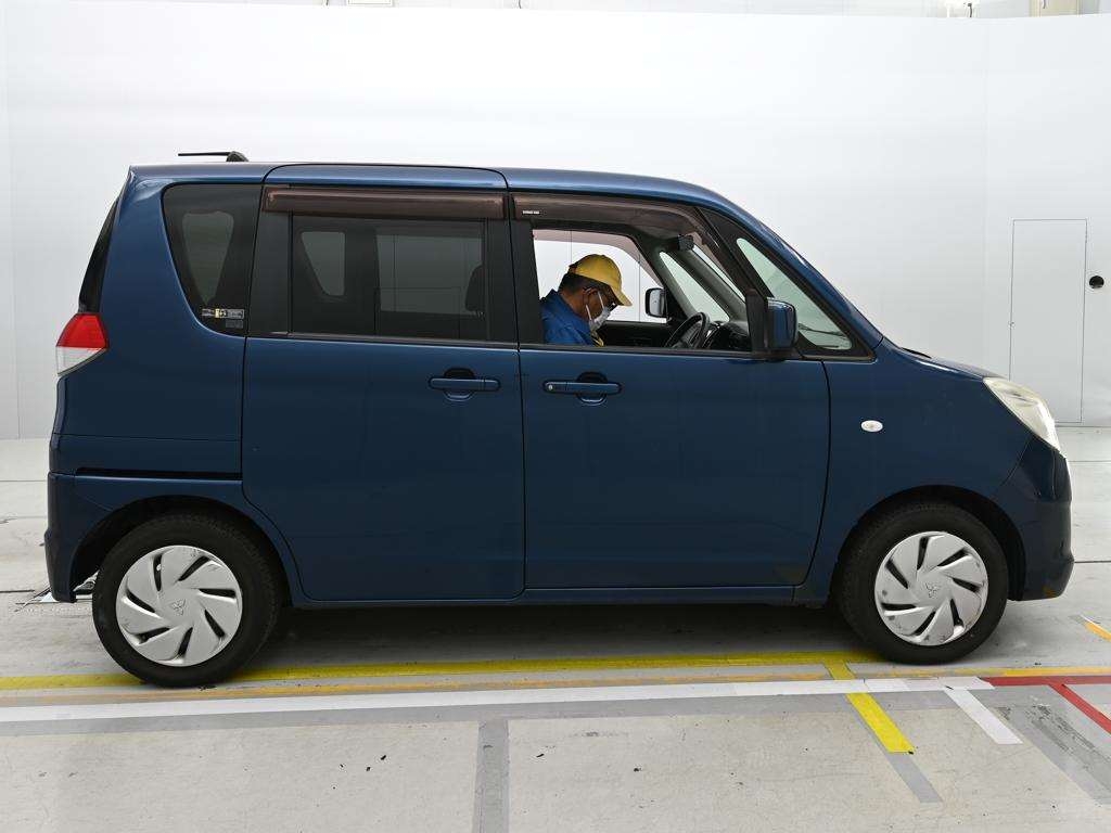 MITSUBISHI DELICA D:2