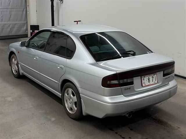 SUBARU LEGACY B4