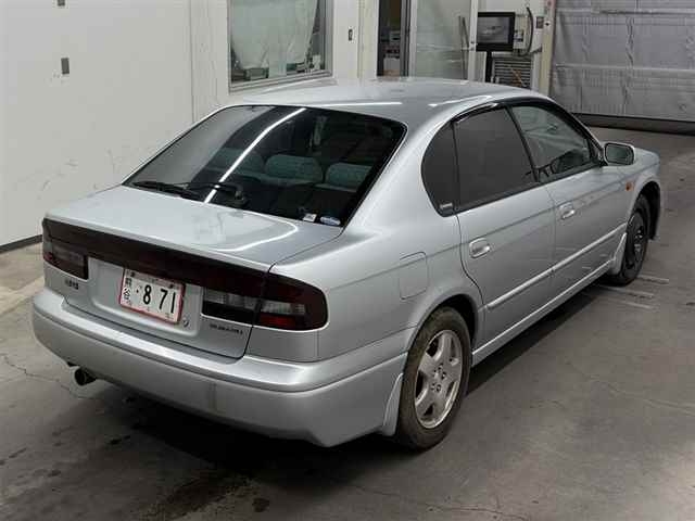SUBARU LEGACY B4