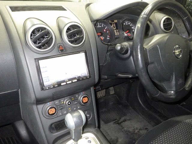 NISSAN DUALIS