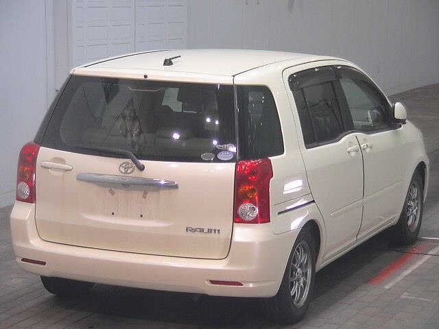 TOYOTA RAUM