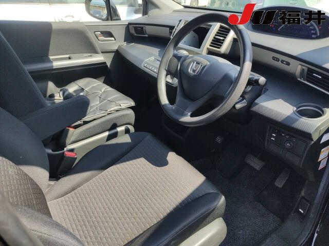 HONDA FREED SPIKE
