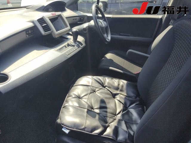 HONDA FREED SPIKE