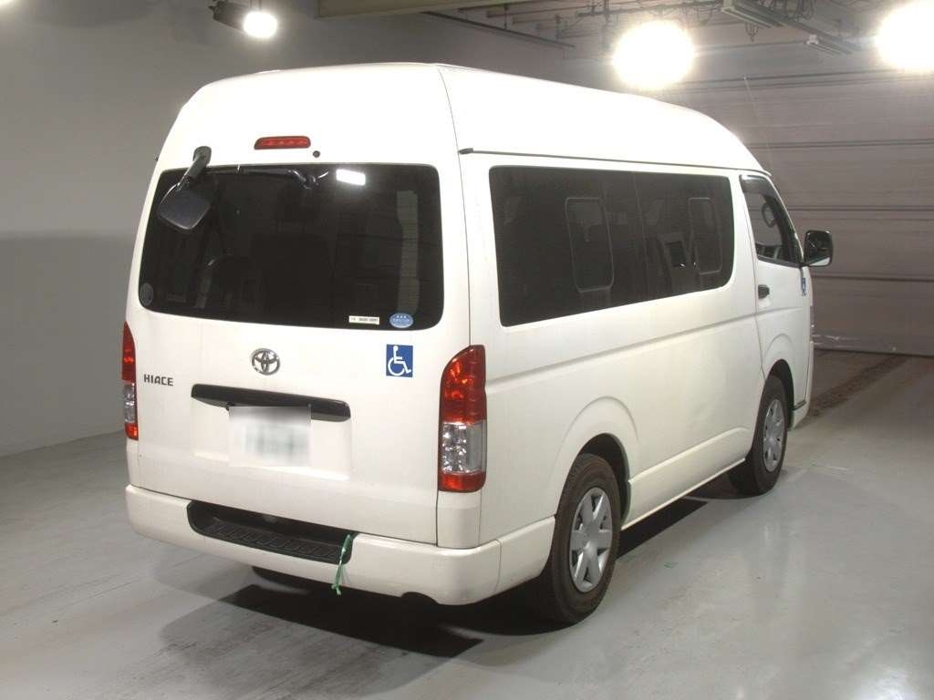 TOYOTA REGIUS ACE