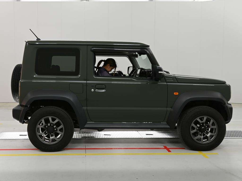 SUZUKI JIMNY SIERRA