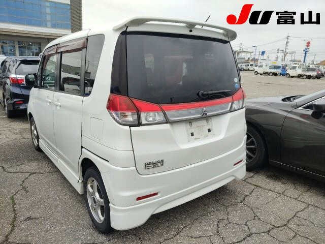 MITSUBISHI DELICA D:2