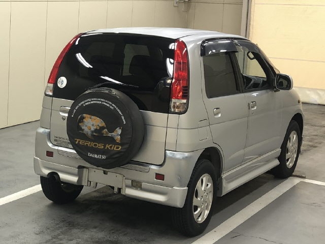 DAIHATSU TERIOS KID