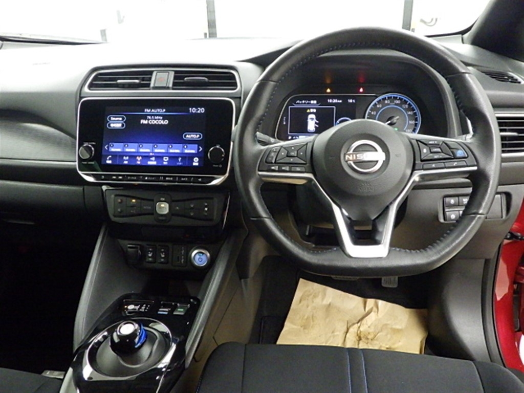 NISSAN LEAF