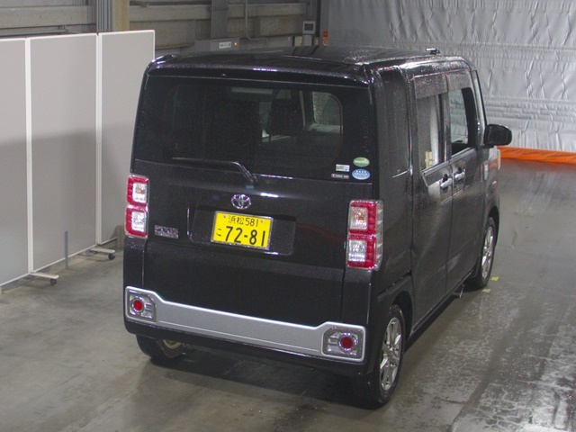 TOYOTA PIXIS MEGA