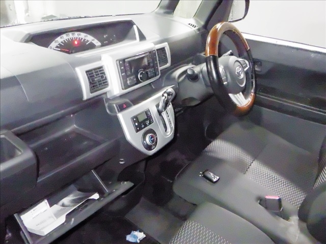 TOYOTA PIXIS MEGA