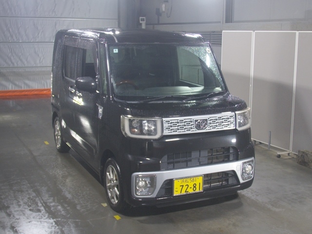 TOYOTA PIXIS MEGA