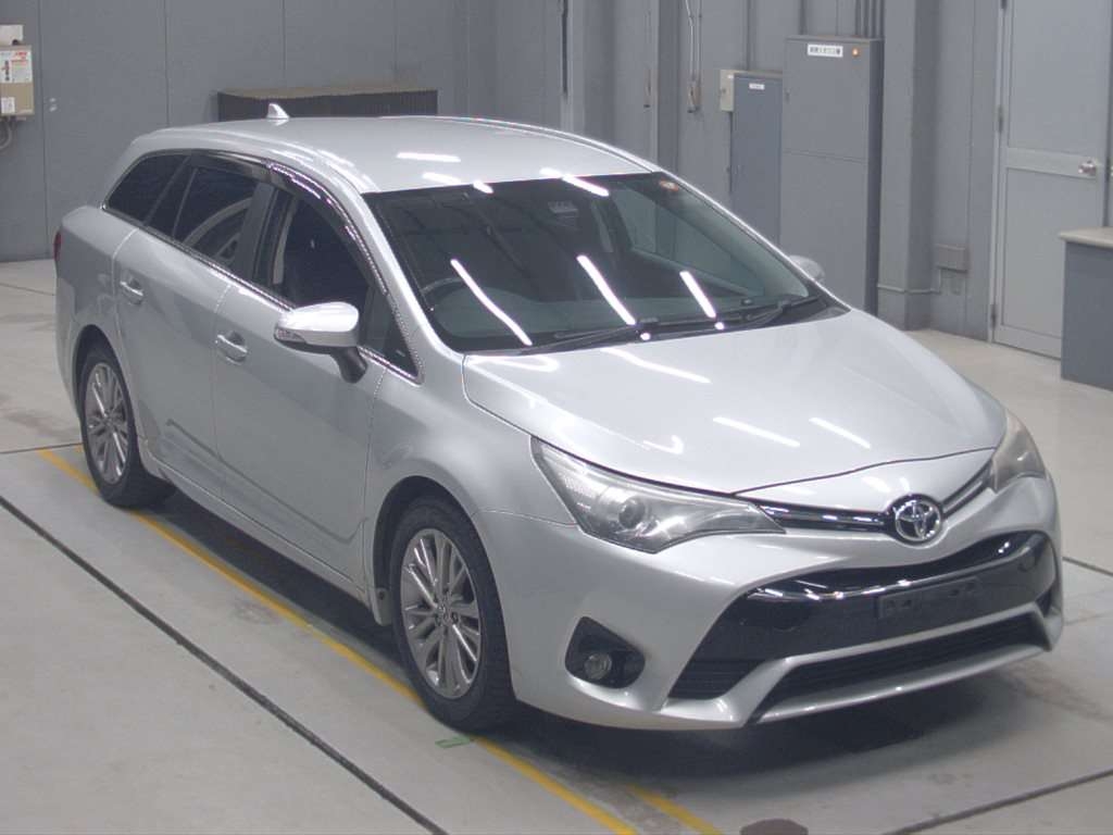 TOYOTA AVENSIS