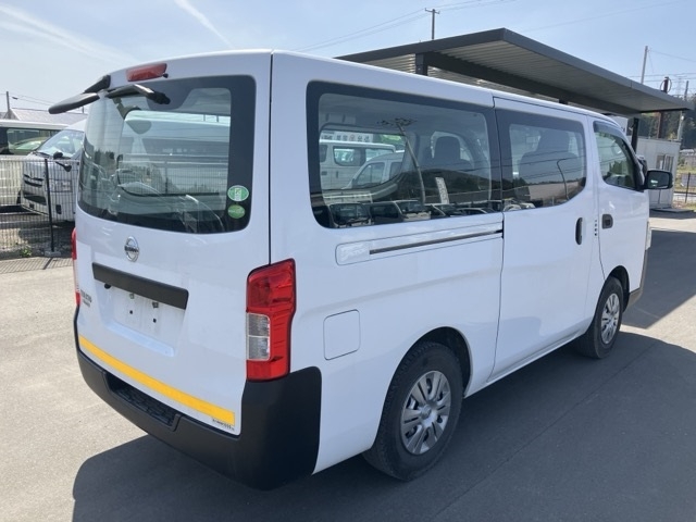 NISSAN NV350 CARAVAN