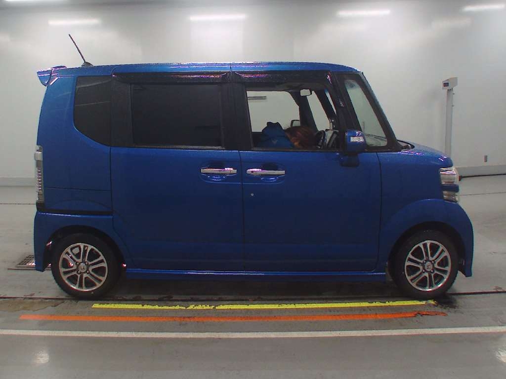 HONDA N-BOX+