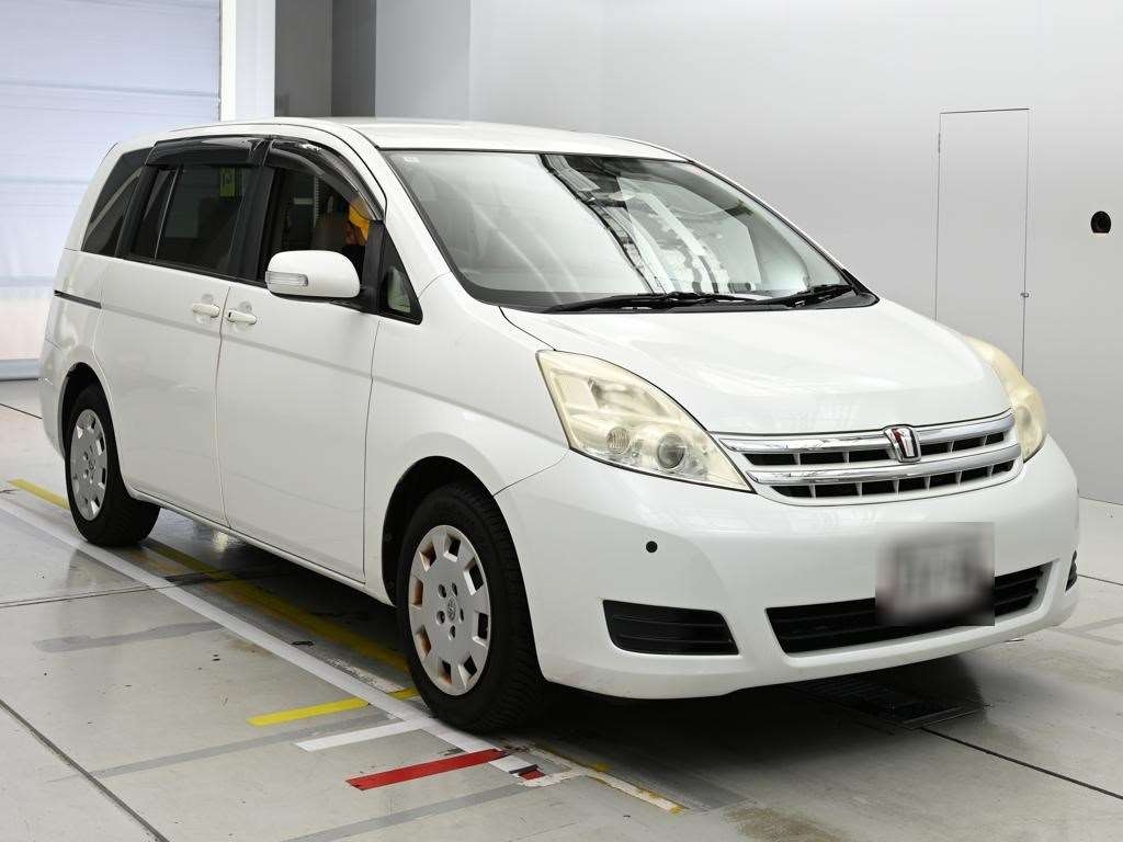 TOYOTA ISIS