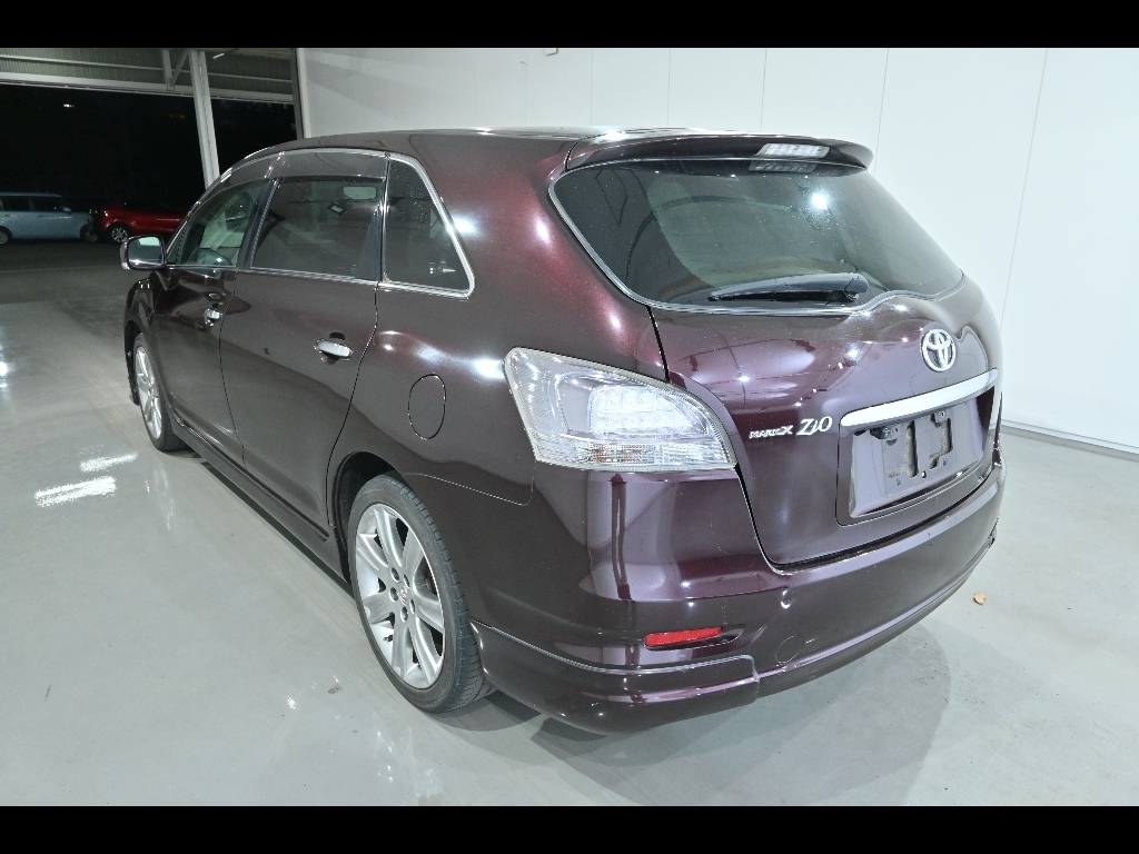 TOYOTA MARK X ZIO