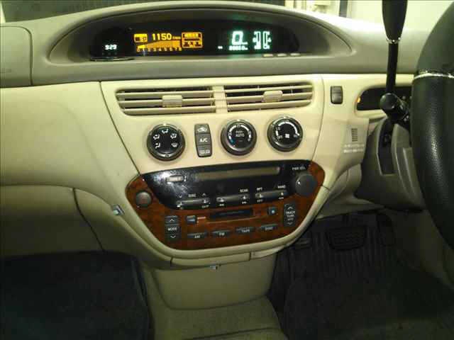 TOYOTA VISTA