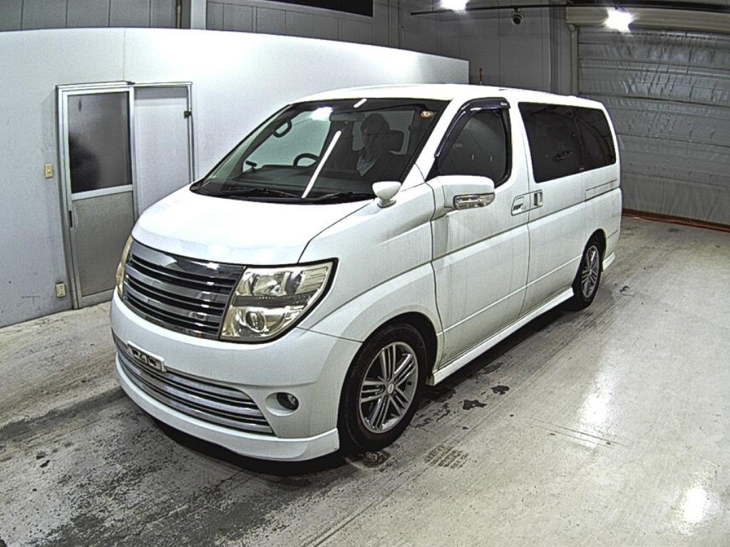 NISSAN ELGRAND