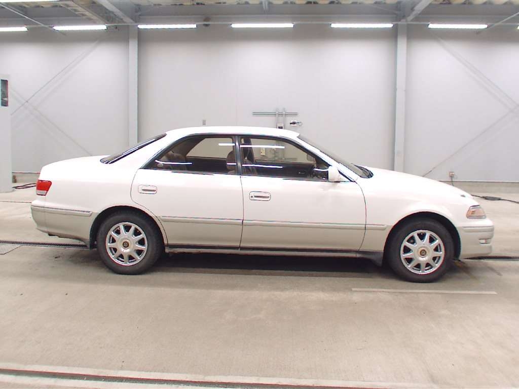 TOYOTA MARK II