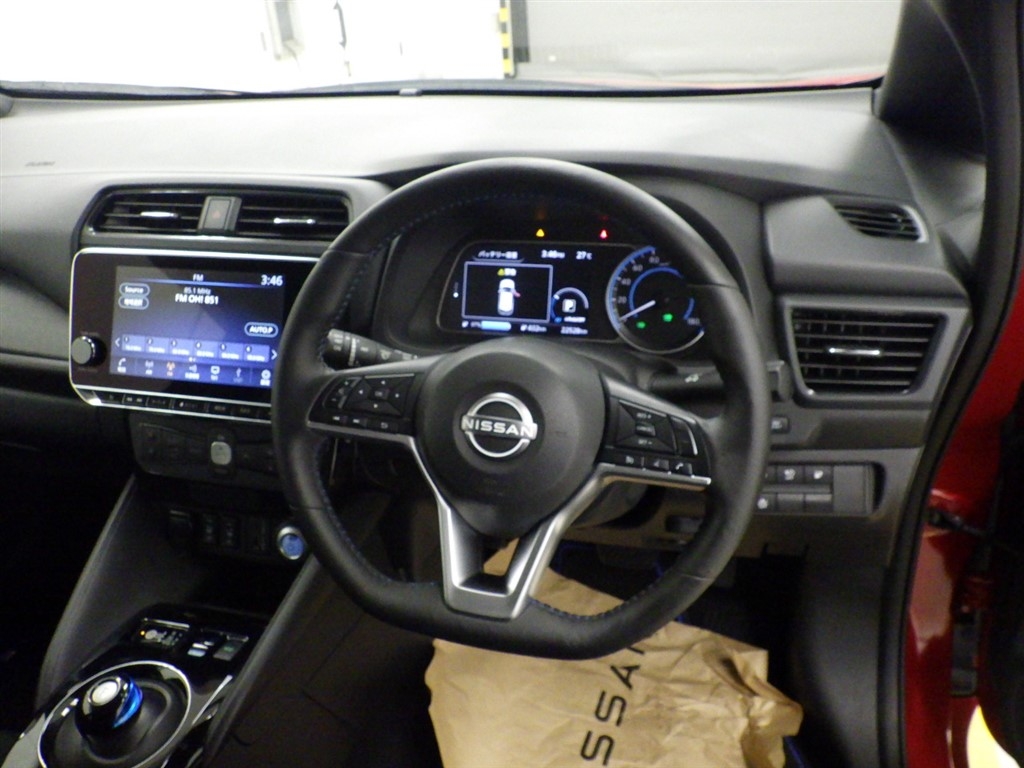 NISSAN LEAF
