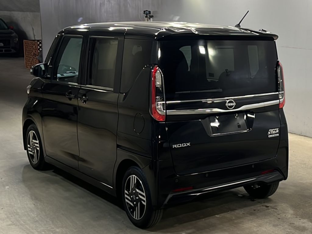 NISSAN ROOX
