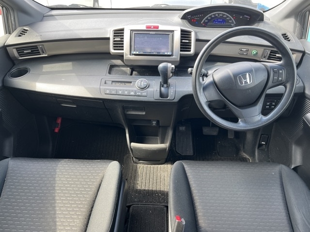 HONDA FREED SPIKE