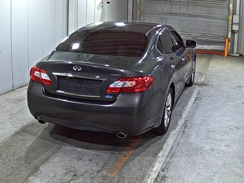 NISSAN FUGA