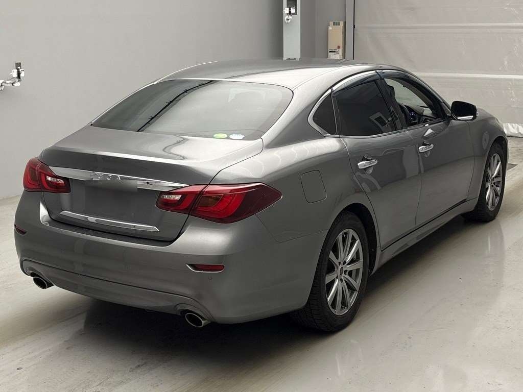 NISSAN FUGA