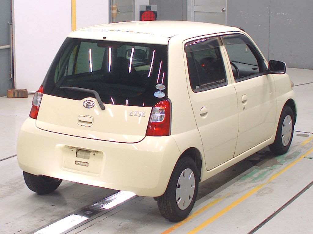 DAIHATSU ESSE