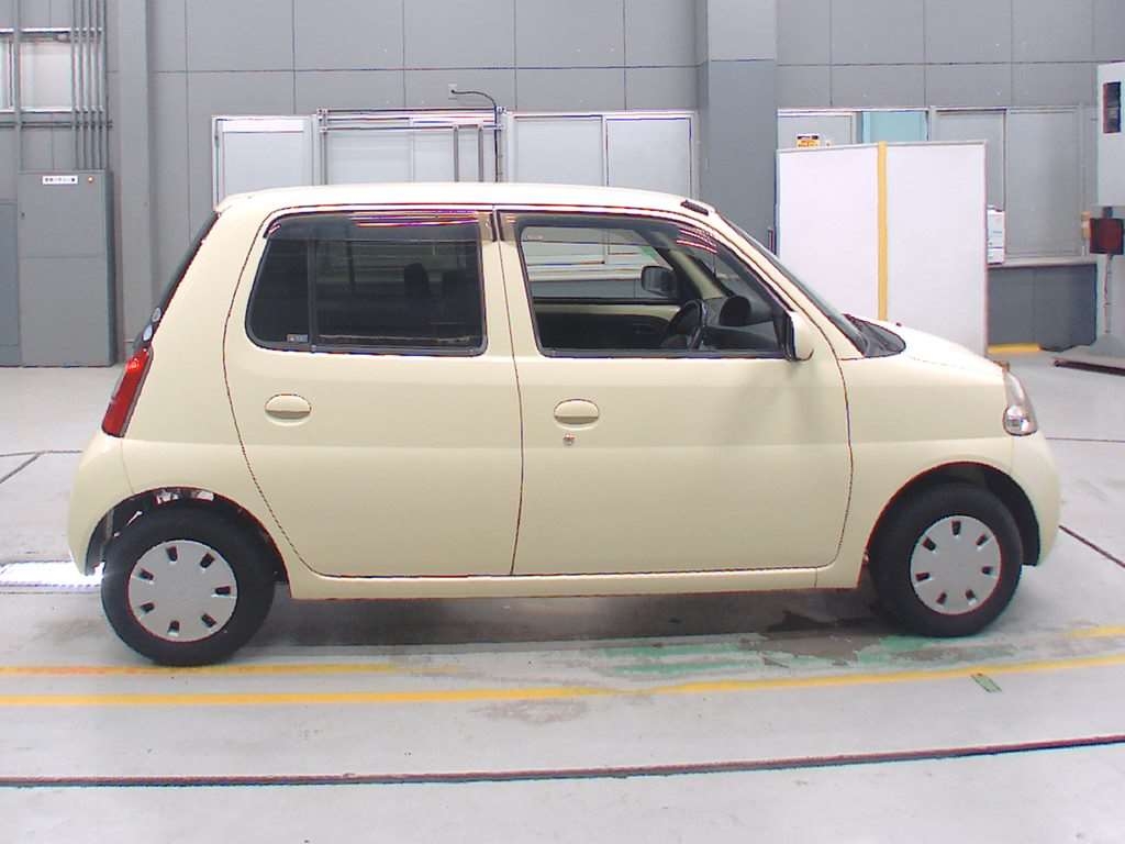 DAIHATSU ESSE