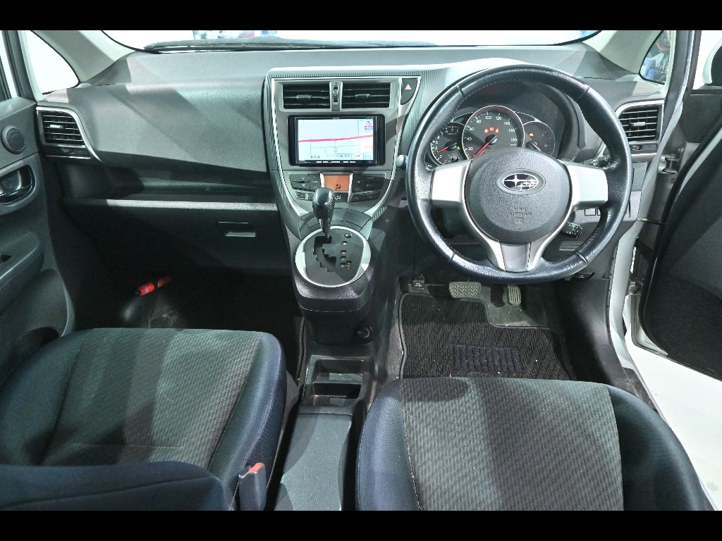 SUBARU TREZIA