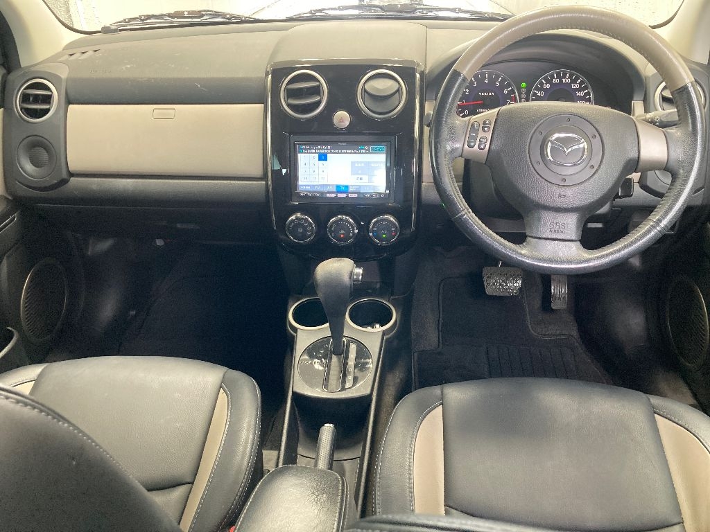 MAZDA VERISA