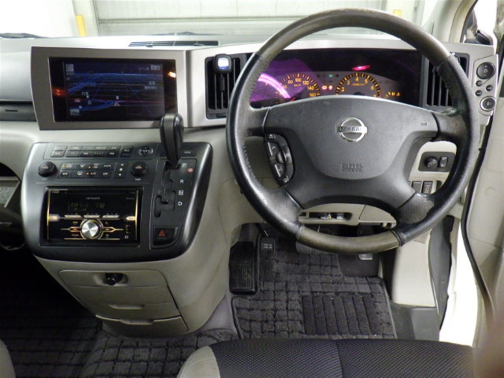 NISSAN ELGRAND