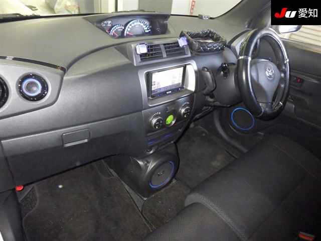 TOYOTA BB