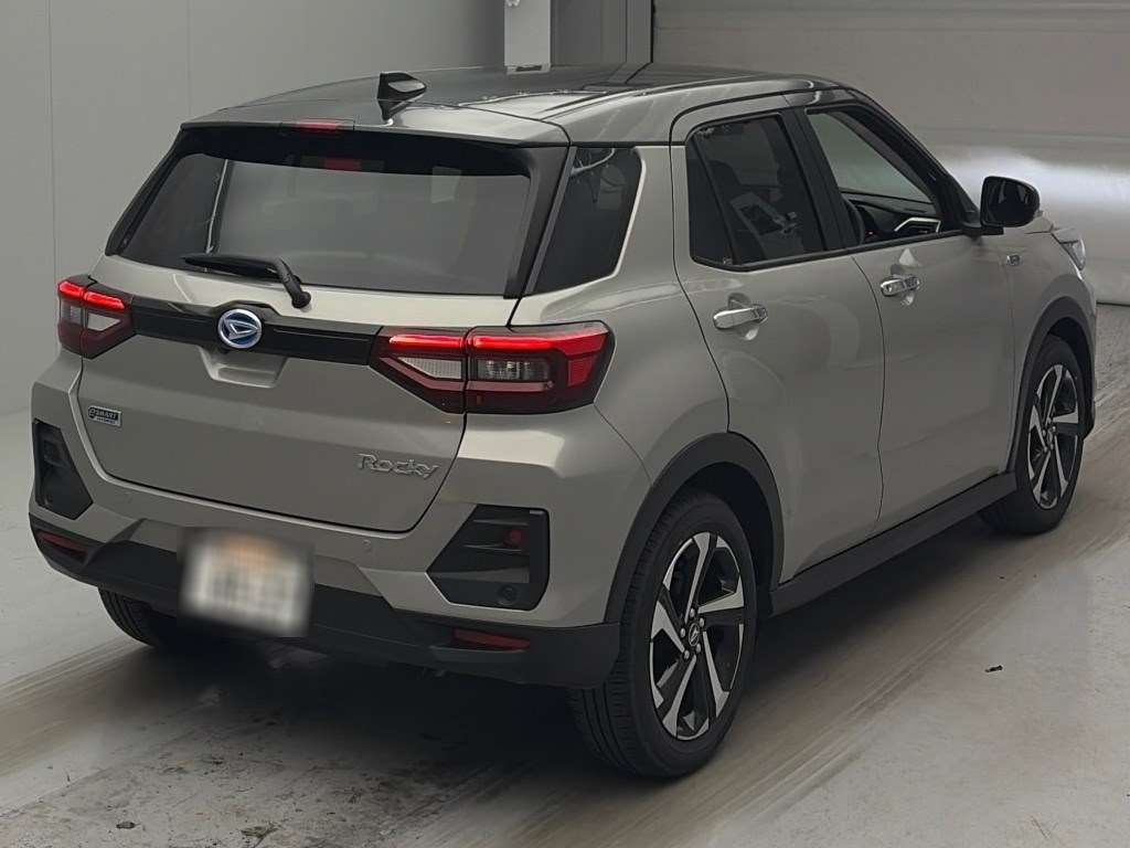DAIHATSU ROCKY