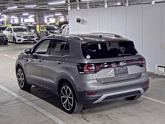 VOLKSWAGEN T-CROSS