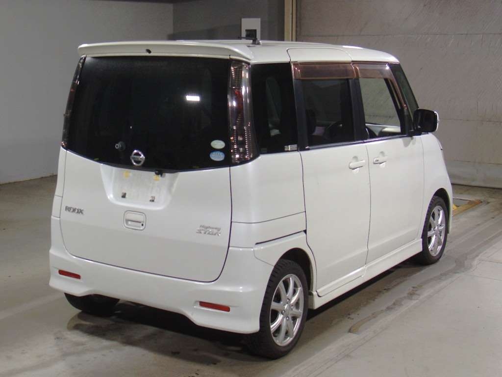 NISSAN ROOX