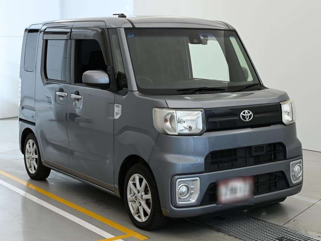 TOYOTA PIXIS MEGA
