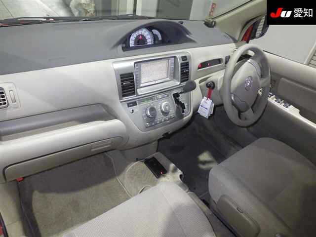 TOYOTA RAUM