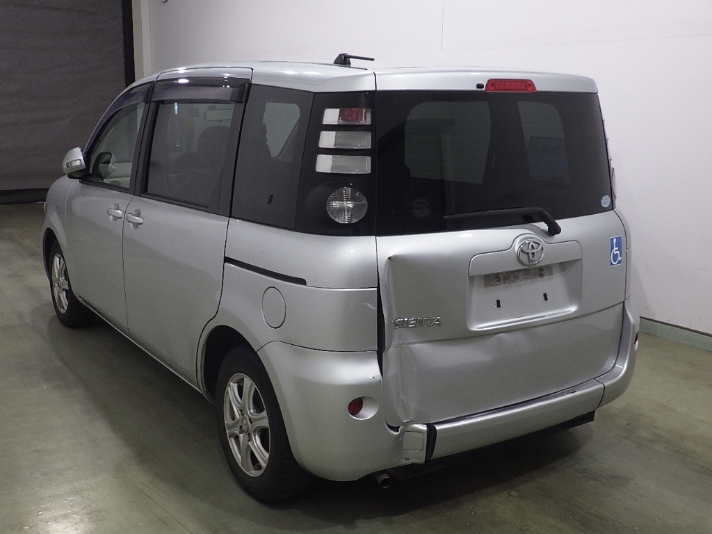 TOYOTA SIENTA