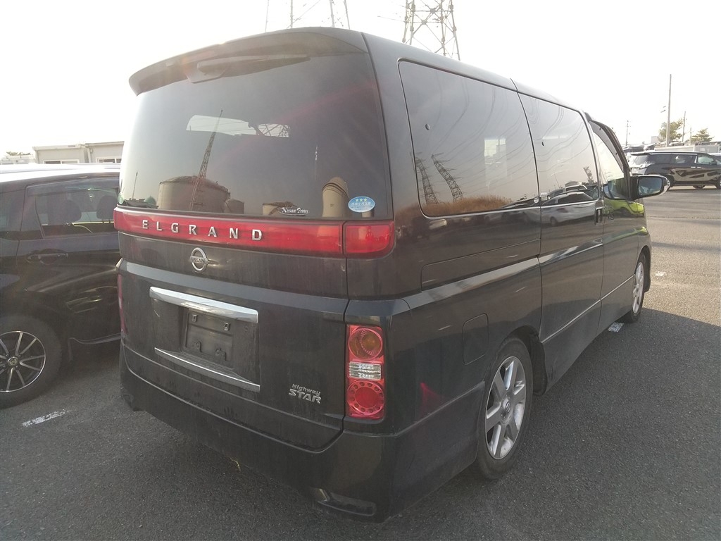 NISSAN ELGRAND