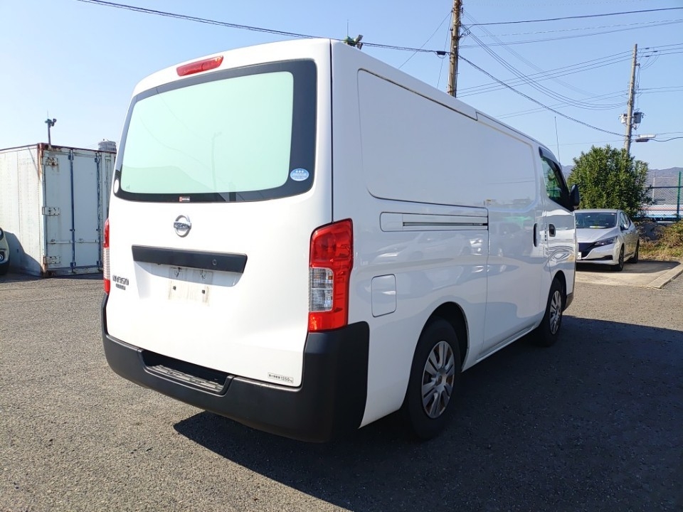 NISSAN NV350 CARAVAN