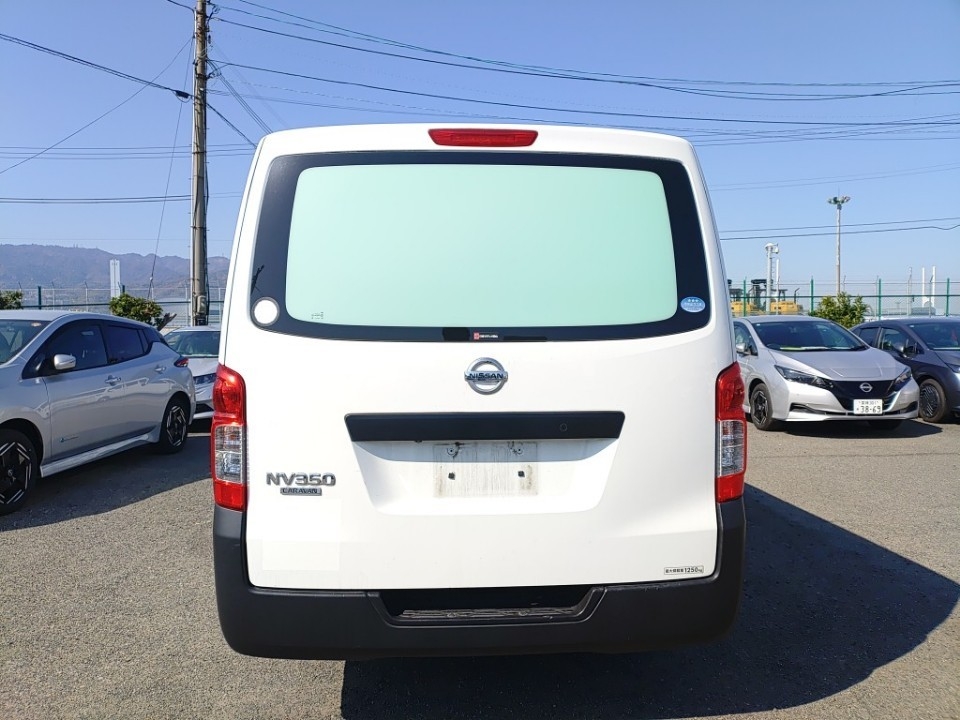 NISSAN NV350 CARAVAN