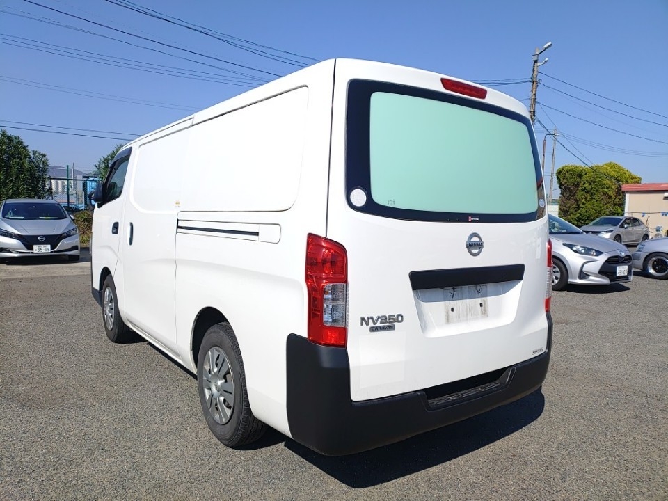 NISSAN NV350 CARAVAN