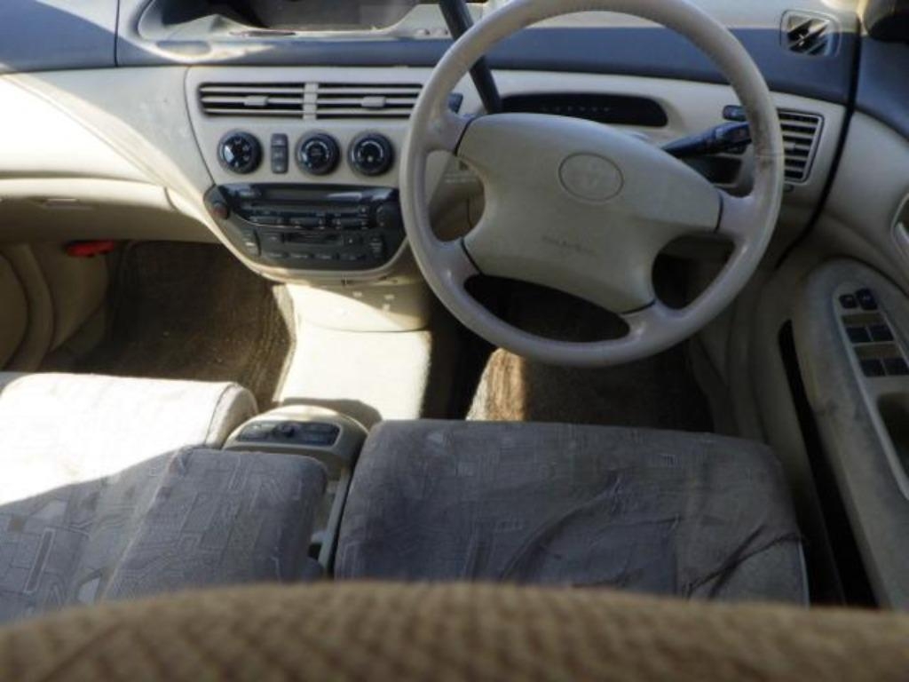 TOYOTA VISTA