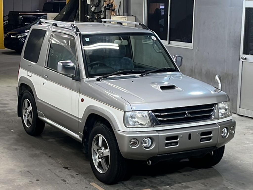 MITSUBISHI PAJERO MINI