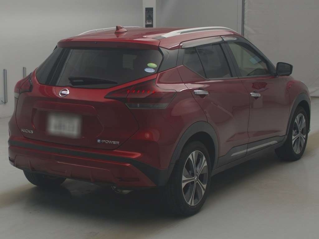 NISSAN KICKS
