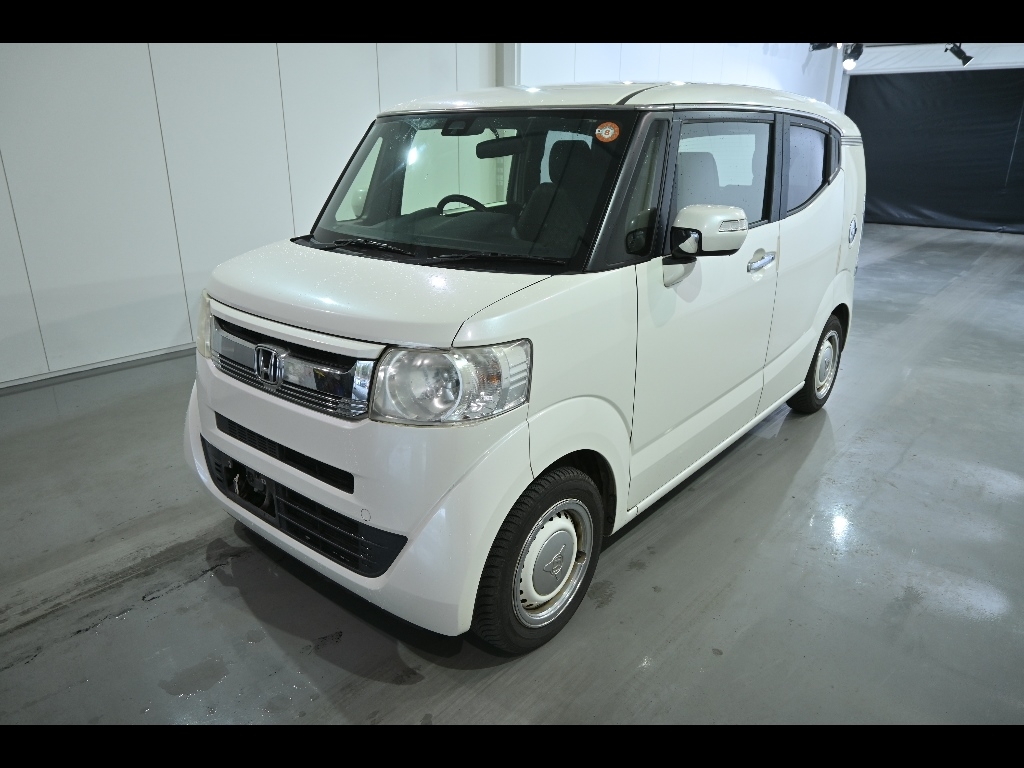 HONDA N-BOX SLASH