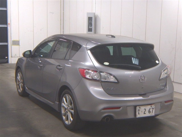 MAZDA AXELA
