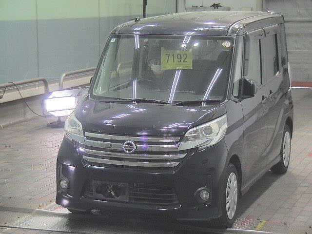 NISSAN DAYZ ROOX